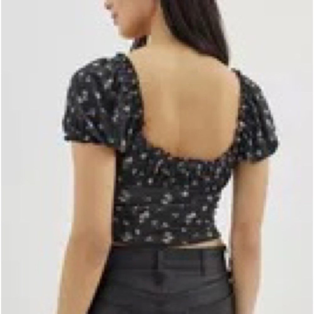UO Fifi Ruched Cropped Top, Black Multi, Medium, NWT - Picture 5 of 6